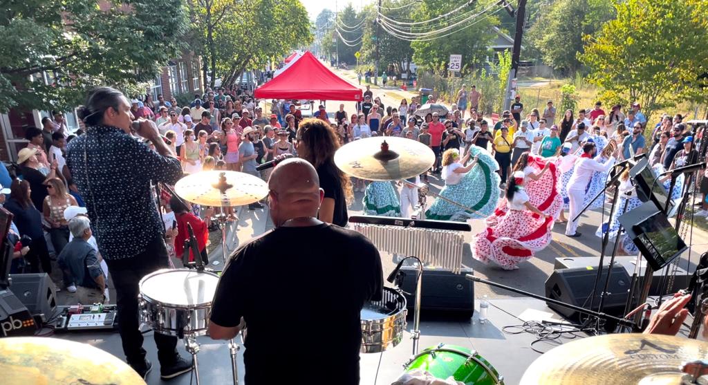 LATAM FEST makes more than 2800 people dance in the streets of Carrboro, NC